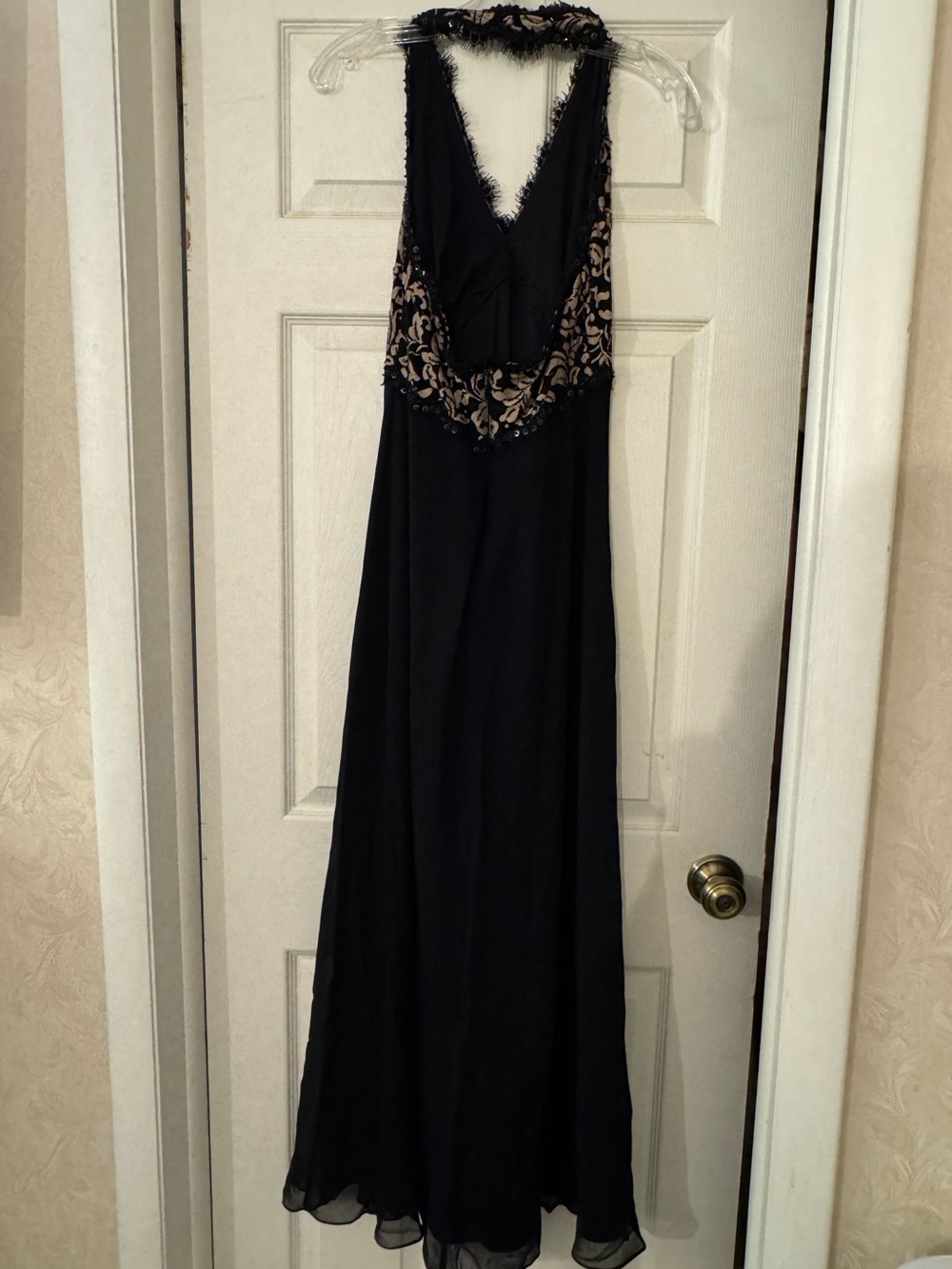 Tadashi Shoji Collection Black Lace Sequin Halter Maxi Evening Gown - Size 8 - Picture 3 of 4
